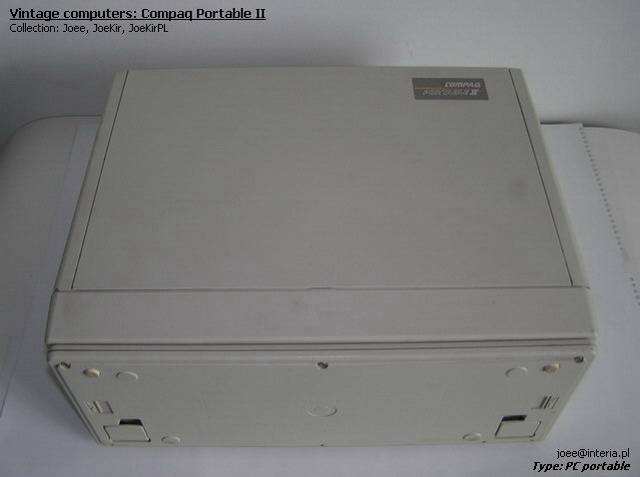 Compaq Portable II - 01.jpg